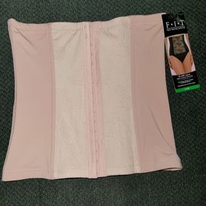 Fit Light Control Cincher